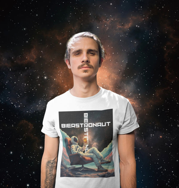 Bierstronaut - Premium T-Shirt - Biermode | Mode für den Bierliebhaber