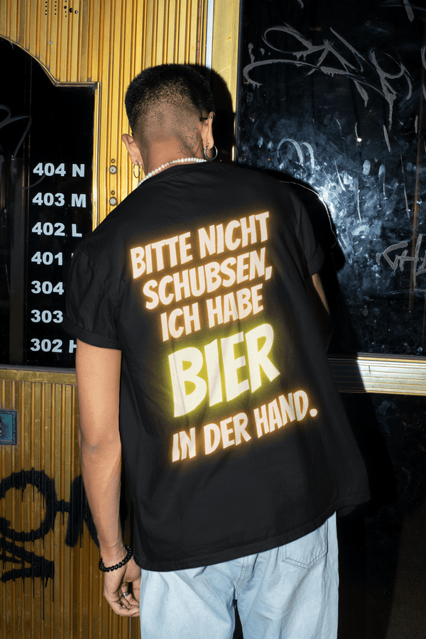 Bitte nicht schubsen - Premium T-Shirt - Biermode | Mode für den Bierliebhaber