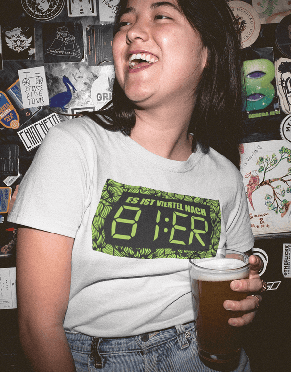 VIERTEL NACH BIER - Premium T-Shirt - Biermode | Mode für den Bierliebhaber